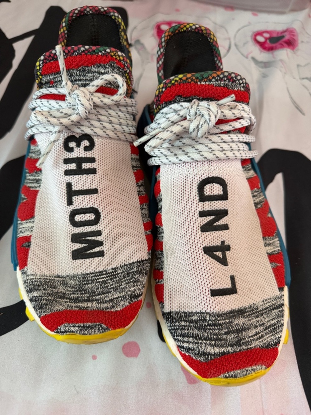 Adidas Men's sz 7.5 Woman's 8.5 Good Condition “mother land adidas” vibe